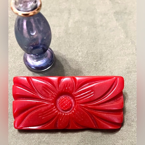 Vintage Celluloid Hand Carved Floral Hair Barrett.  Deep Red - Picture 1 of 6
